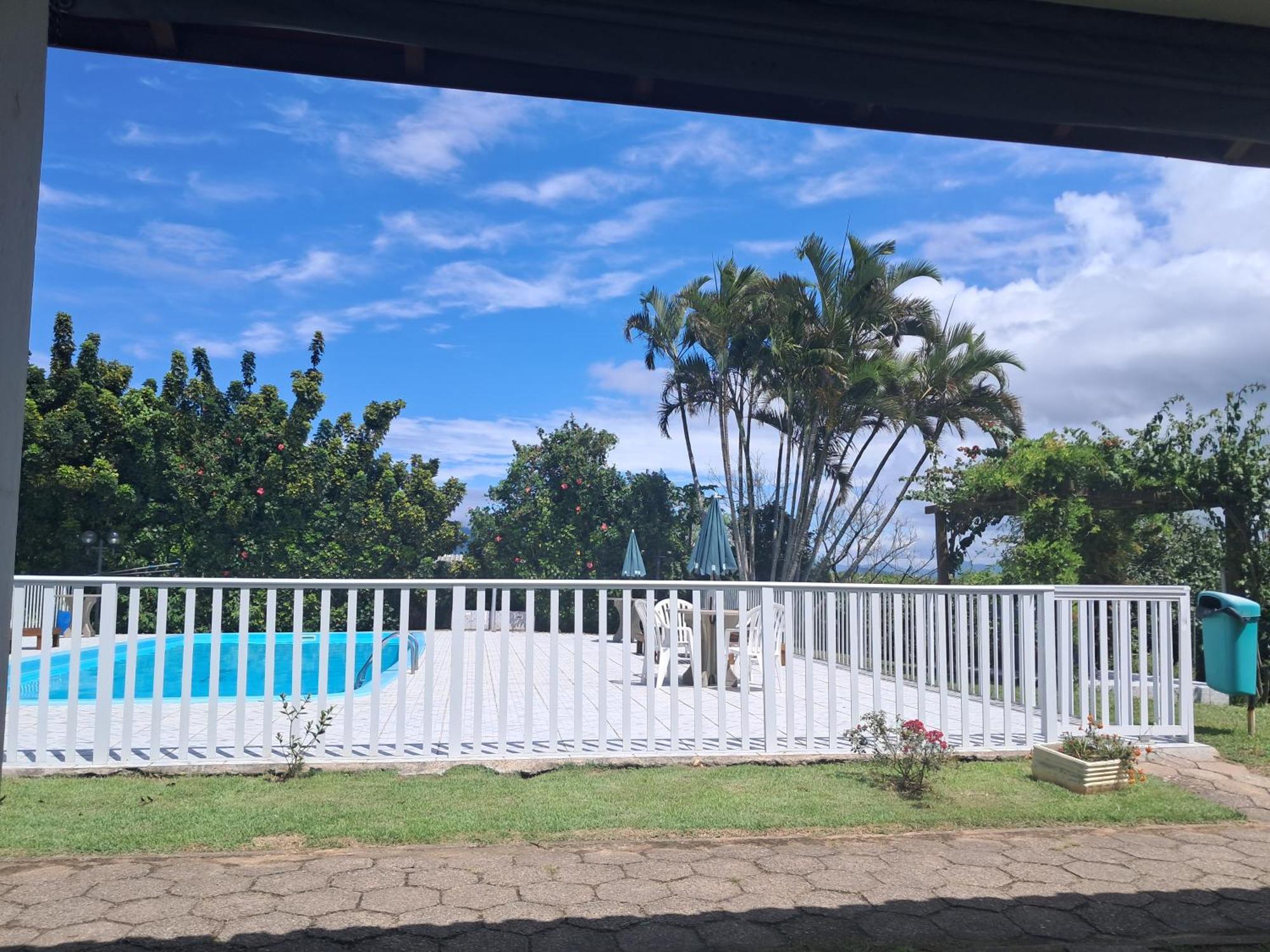 Apartamento De 1 Dormitorio Com Vista Para Piscina E Praia Florianopolis Exterior foto